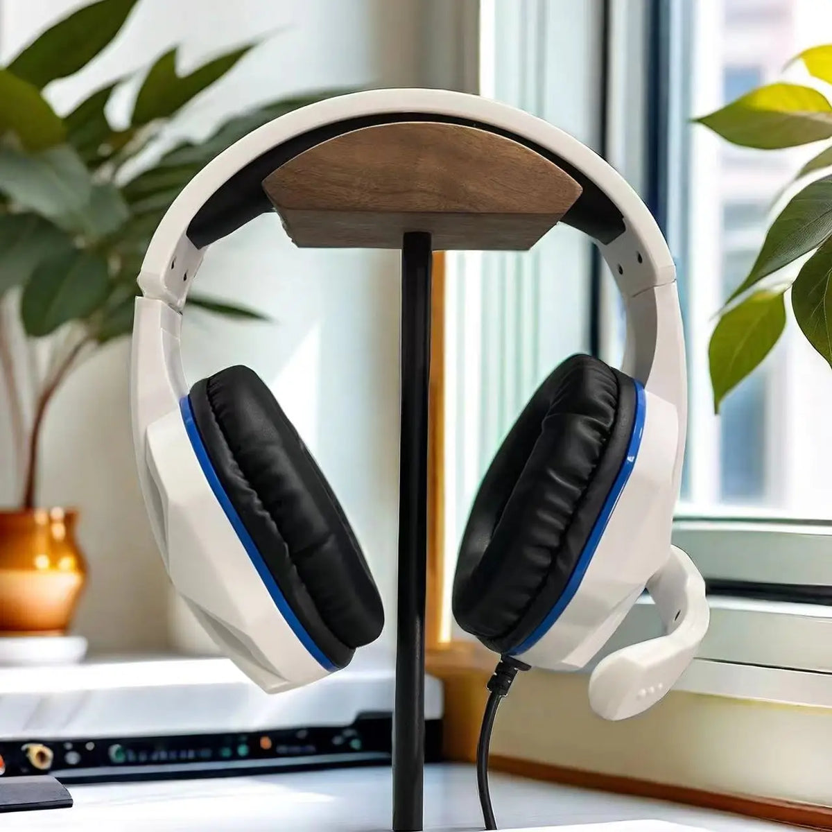 H4 has wired headphones, PS4 gaming headphones, computer headphones, music headphones, online course and conference use, birthda