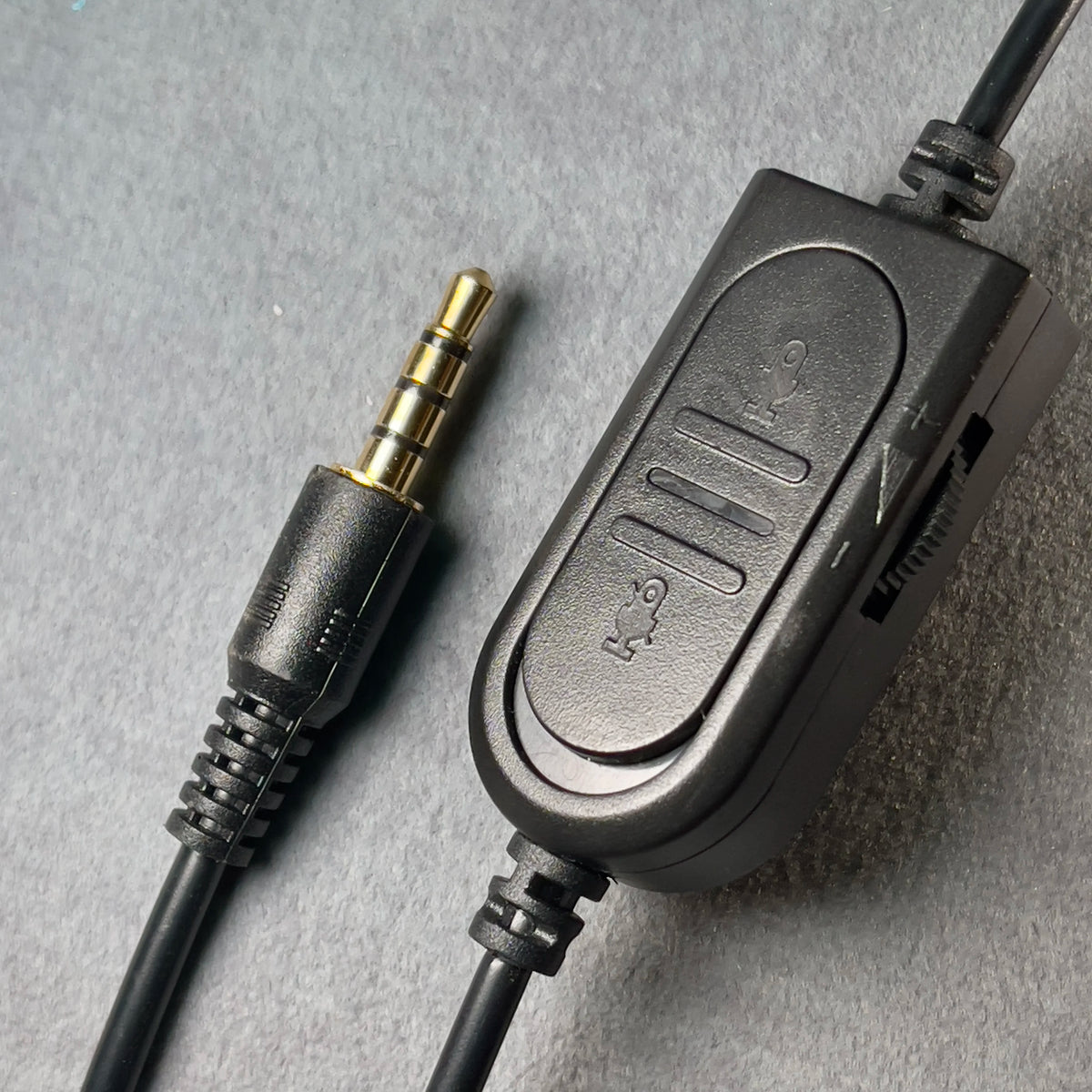 H4 has wired headphones, PS4 gaming headphones, computer headphones, music headphones, online course and conference use, birthda